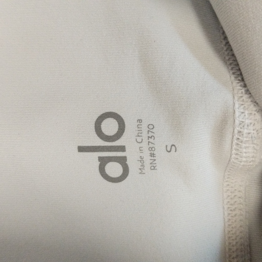 Alo Airbrush Leggings Dove Grey with Silver Facet Size Small - Picture 6 of 13